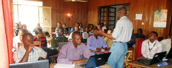 Strengthening research capacity through training in scientific methodology